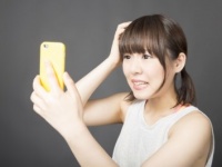 絶対連絡しちゃダメ！　元カレに連絡したくなったときの対処法4選