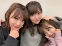 （左)宮脇咲良／（中)指原莉乃／（右)矢吹奈子。今後、それぞれの道に向かうHKT48メンバーの3ショット。（指原莉乃公式Twitterより）
