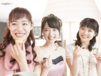 男ウケ抜群！　女性に着てほしい「結婚式お呼ばれコーデ」6選