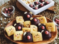 お料理初心者でも簡単に作れる、製氷皿を使った2色のアニマル蒸しパン【ネトメシ】