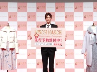 「水色を着ていると気になる」中島裕翔が思う“王道モテコーデ”とは