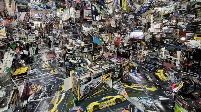 「脳バグる」「高熱出した時の夢」　西軽井沢のイエローハットの様子がおかしい...驚異の内装に2.9万人困惑