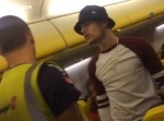 飛行機での迷惑な酔っ払いに、一人の男の必殺技が炸裂！