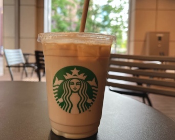 【急いで！】スタバ「ほうじ茶クラシックティーラテ」が今月で販売終了……悲しみの声とおすすめカスタムの投稿が話題に