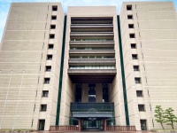 生徒を『たたく・髪を引っ張る』、「腕立て伏せ」させながら【腕や足を蹴る】　高校教諭2人・停職処分