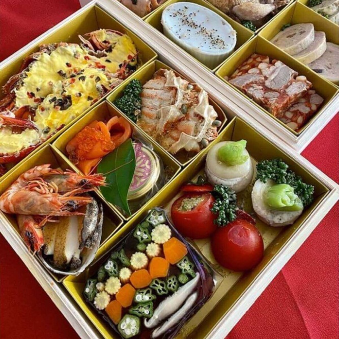 神田うの 豪華なフレンチおせちに批判殺到 自分で作ってないのに 承認欲求がすごい 1ページ目 デイリーニュースオンライン