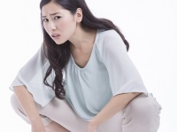 ​ぱるるが突然ヤンキー座りを披露