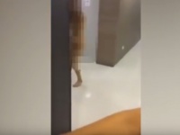 【怖っ！】旦那の浮気現場を発見した妻、自らカメラを回し相手女性を素っ裸のまま追い出す！