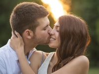 元カノとの関係は清算済？結婚に直結する「交際契約書」チェック項目