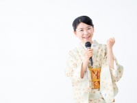 ​カラオケ6,000億円市場。実は曲を耳コピで音源をつくる