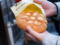 外国人に人気の「浅草のメロンパン」（Antonio Tajueloさん撮影、Flickrより）