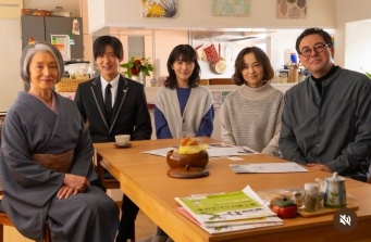 Instagram:夏木マリ(@mari_natsuki)より