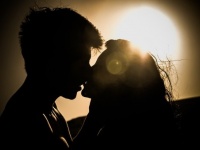 幸せが絶頂に達したその瞬間...キスした直後、橋から落下したカップルの悲劇（ペルー）