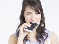 出会い系サイトから大量のメールとかあり得ない!!　女子が元彼から受けたイヤガラセ5つ！