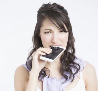 出会い系サイトから大量のメールとかあり得ない!!　女子が元彼から受けたイヤガラセ5つ！