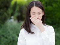 タチ悪りぃ～っ!!　「かわいいふりして男好きな女」の特徴・6つ