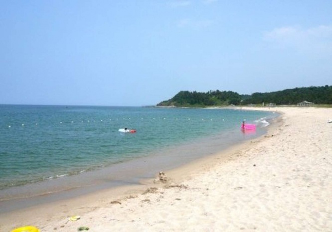 ハワイ海水浴場（はわい温泉・東郷温泉観光協会HPより）