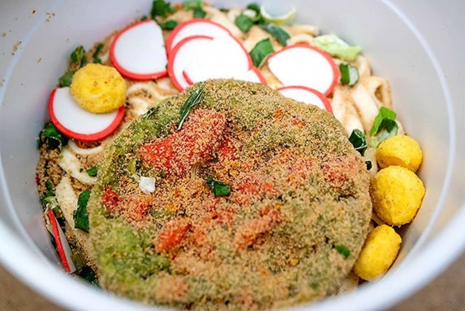 「すじ青のり天ぷらうどん」の内容物