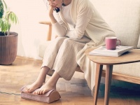 欲しい。疲れた足裏のコリをほぐすコンパクトサイズの「フットマッサージャー ミニ」新発売