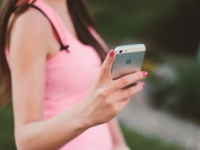 まさかの待ち!?　ノリで交換したLINE「自分から先に出す」男性はたったの22％！