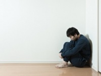 意外？　ストレスがたまってくると彼女に会いたくない人は64.5％も！　その理由は？