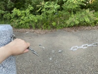 スマホが授ける、超人ハルク並みの「超パワー」 片手で鎖がバラバラに...
