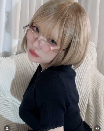 Instagram:益若つばさ(@tubasamasuwaka1013)より