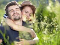 たまには女子に甘えたい！　男子がぎゅーっと抱きしめられたいと思う瞬間4選