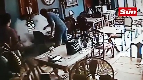 『Galaxy S7 edge』がカフェで突如発火