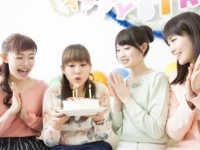 内輪ネタにイラッ！　女子会でストレスを感じること4つ