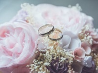 給料3カ月分は嘘!?　婚約指輪の相場