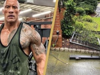 屈強な元プロレスラー、停電で開かなくなった電動ゲートをレンガの門扉から素手で剥ぎ取る（アメリカ）