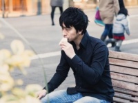 ご愁傷さまです！　妻から愛されてなさそうな、夫の特徴5　「鼻毛ボーボー」「毎日コンビ二弁当」