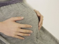 「妊娠と仕事」　両立の難しさがフランスの調査で明らかに