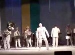 【海外】ウクライナ軍がダンスで踊る曲が、衝撃の”アニメソング”！