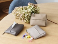 画期的。上品な見た目の「ゴミ入れにもなるティッシュポーチ」が新登場！