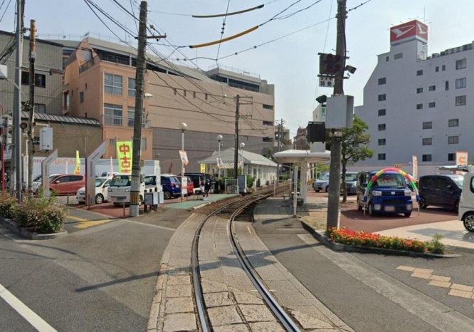 「中古車」ののぼりも...（ｃ）Google