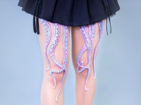 触手が太ももを這いまわる感がすごい！究極の触手ストッキングが販売中だってばよ！