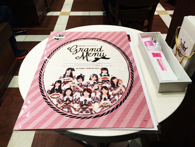 akb48cafe-01