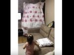 ママはどこ！？　『消えるマジック』を見せられた幼い子どものリアクションが可愛い。