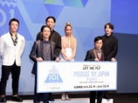 (後列左より)菅井秀憲、KEN THE 390、青山テルマ、DA PUMP・KENZO、(前列左より)ナインティナイン・矢部浩之、岡村隆史