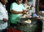 やばインド！？　料理中に卵を割ったら、ヒヨコが３匹出てきた【動画】