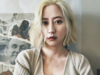 河北麻友子が大胆イメチェン！ 今までにないハイトーンヘアに「お似合い！ 私もいつかやってみたい」「めっちゃ綺麗」とファンも驚き