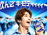 SixTONESジェシー、新幹線超えの爆走！？「クーリッシュ」新CMで初のワイヤーアクション＆全力「キモティィィ〜！」