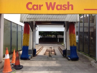 コイン洗車場の利用方法ガイド！コイン洗車場の探し方から必要な洗車用品、使い方のマナーまで徹底解説！