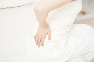 生理中の不調……「おなかの痛み」と「腰のだるさ」、どっちがつらい？