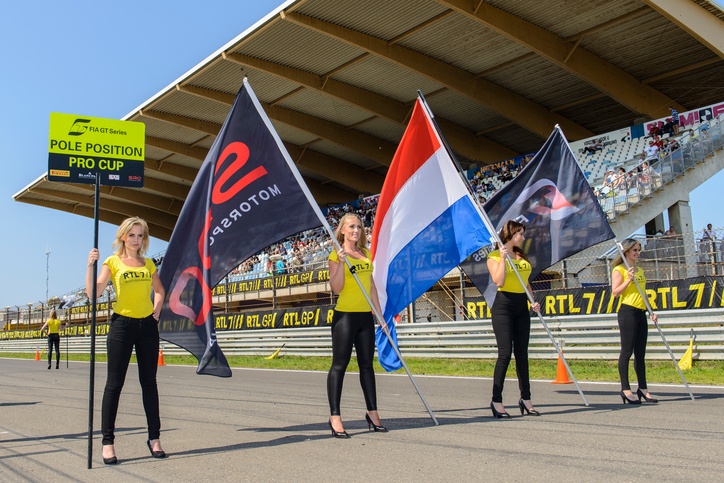 F1のグリッドガールが廃止！代わりに「グリッドキッズ」の導入が決定！？