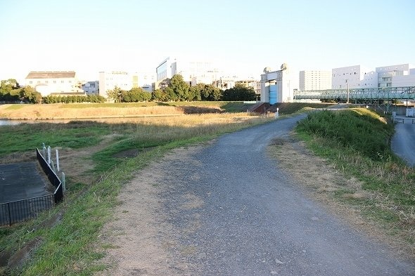 水門が見えてきた