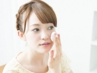女性の実態調査！　ファンデーションはどれくらいで使い切ってる？