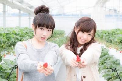 男子が付き合いたいのは？　「顔面がかわいい女子」or「会話が楽しい女子」